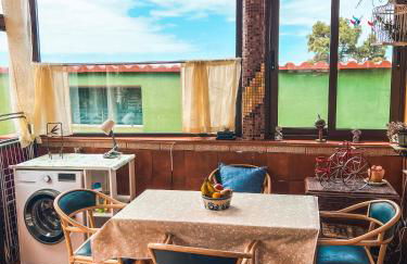 Apartment with Huge Deck Nestled in Marvelous Gardens - Nidos - Foto 11