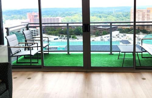 Cozy Penthouse at Towson City View - Foto 7