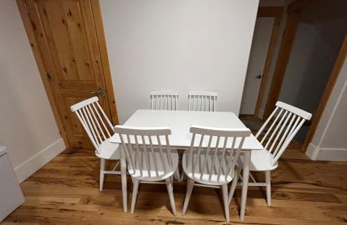 Spacious Modern Home with Game Room - Foto 27