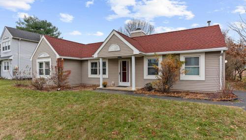 Willow Haven 2BR Cozy Retreat, Close to Hartford - Foto 2