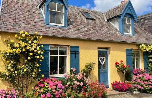 Romantic luxury Cottage right next to the ocean - Photo 1