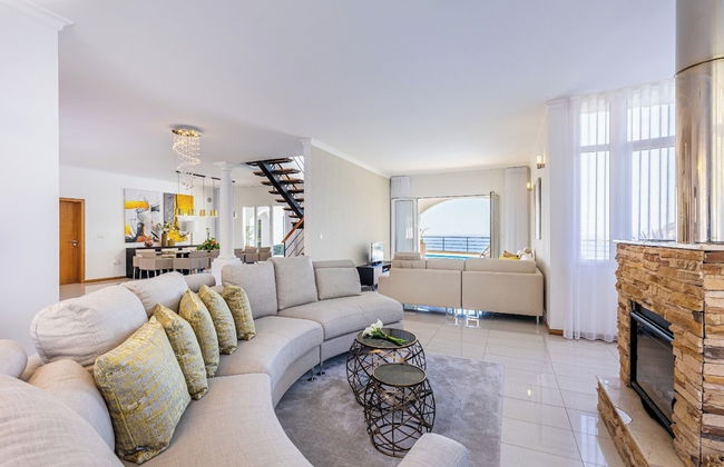 Luxury Villa With Private Heated Pool, Garden and Views of the sea and Mountains - Foto 15