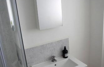 PrimeLuxe Stays - Modern 1BR Apartment with Private Garden Sleeps 4 Near ExCeL and London City Airport - Photo 17