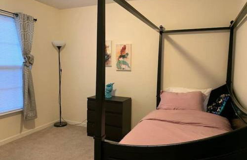 Lovely two-story house with spacious backyard - Foto 21