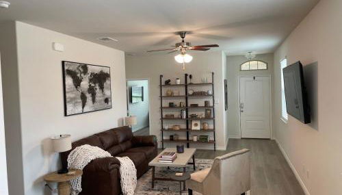 Home Away From Home While Away From Home II - Foto 3