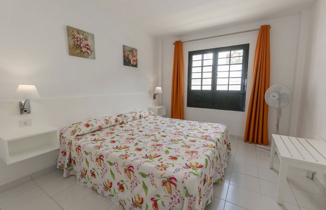 Apartamentos La Moraña - Foto 9