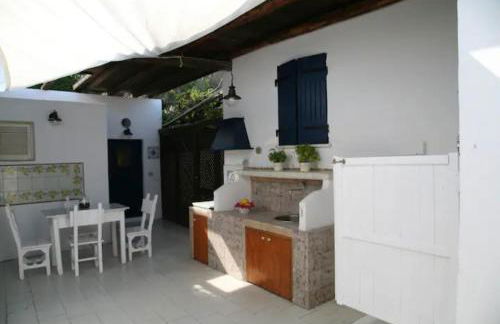 Con i piedi nell'acqua - Foto 1