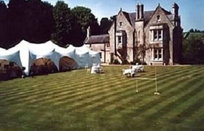 Burcombe Manor - Photo 9