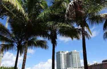 Ocean View Balcony steps from Restaurants, Peacock Park & Marina - Foto 22