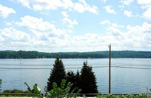 Amazing view of Lake Winnisquam, fully remodeled! - Foto 4