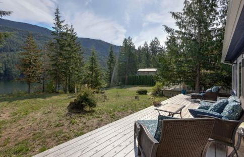 A re-styled single story, 3-bedroom, 2-bath ranch style cabin at Silver Lake - Foto 29