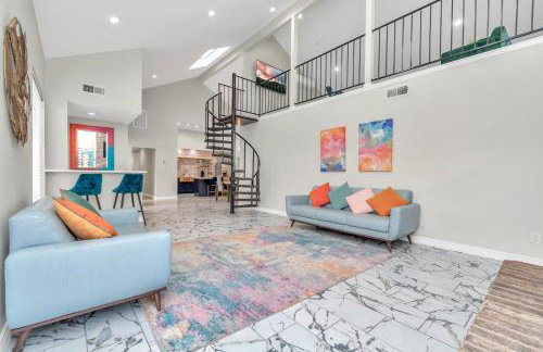 AccessibleGem 3BR Jacuzzi & Air Hockey Sleeps 13 Chinatown - Foto 35