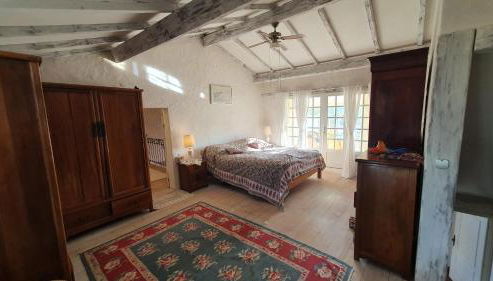 4 Bed Villa - Sleeps 8 - Pets - Pool - Parking - Foto 4, wardrobe