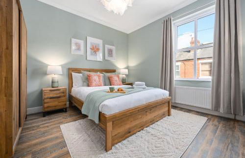 2-Bedroom Cottage - Long Stays Welcome - Photo 1