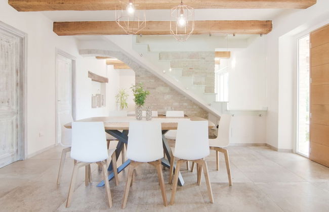 Chic Villa in Acqualagna with Hot Tub in Pool & Private Garden - Foto 33