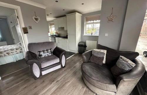 The Bungalow - Photo 38