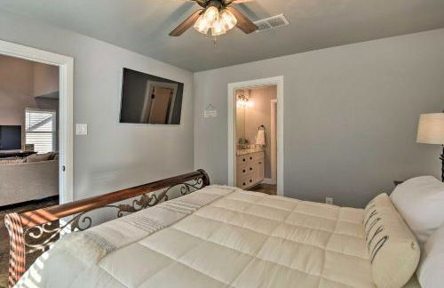 Hot Tub and Fire Pit! Cozy Granbury Escape Near Lake - Foto 26