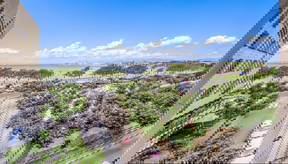 Beachfront Apartment With Terrace Views - Foto 1, Imagen principal