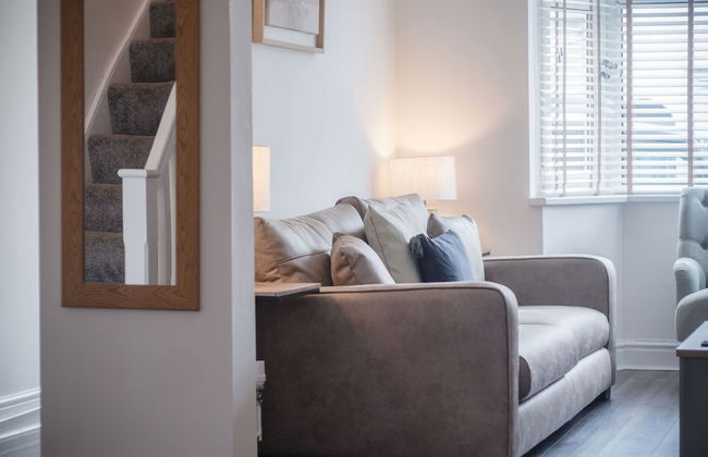 Castle Square - 2 Bedroom - Mumbles - Photo 27