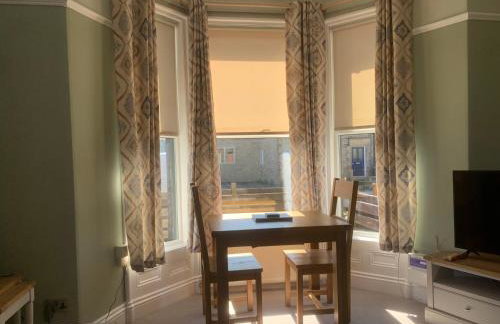 Spacious and bright 1 - bedroom rental unit - Photo 2