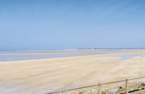 Awesome Home In Hauteville-Sur-Mer - Foto 27