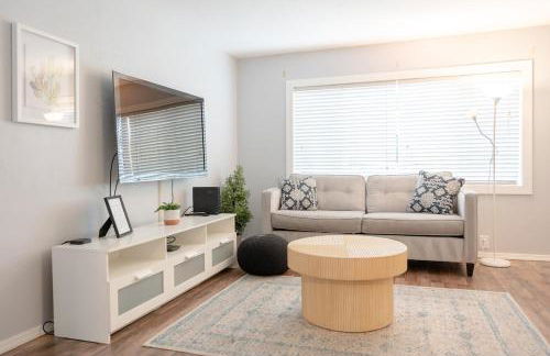 Entire house Pet Friendly w gated backyard Boeing - Foto 1