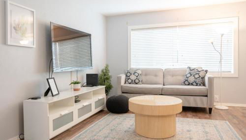 Entire house Pet Friendly w gated backyard Boeing - Foto 1