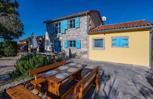 Villa Viktor, a wonderful rustic villa close to the beach - Foto 3