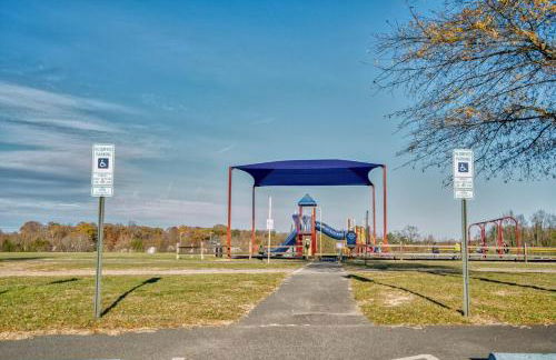 The Black Log Cabin - Hot Tub & Game Room - Foto 14