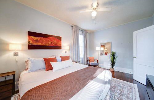 Retro 1BR in Elizabeth with Porch & Eclectic Design - Foto 2