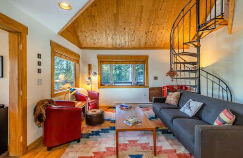 Cozy Cabin Perched on the Mountainside - Alpine Haus - Foto 35