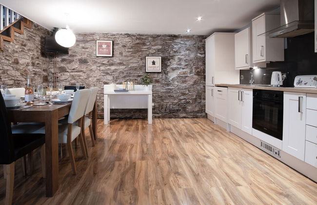 Fletcher Coach House - 3 Bedroom Cottage - Pendine - Photo 31