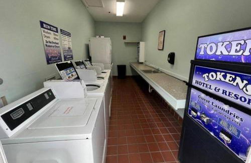 Whimsical Condo 1.5M from Disney - Foto 46