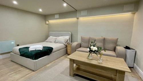 A2 HighTown Apartment, Steps from Luton Train Station - Foto 5