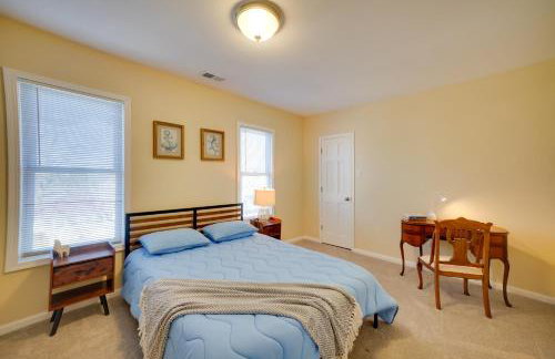 Walk to Kinnickinnic Ave! Newly Updated Abode - Foto 17