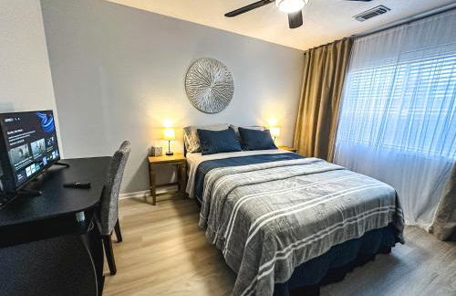 Maple House Romantic Getaway WHot Tub Near IAH - Foto 24