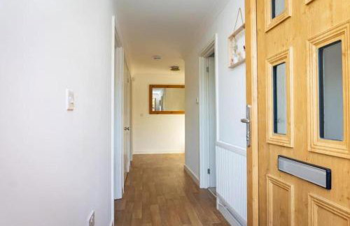 4 Bed Detached Home-Gloucester-Sleeps 10-Parking for 3-Work or Leisure - Foto 27