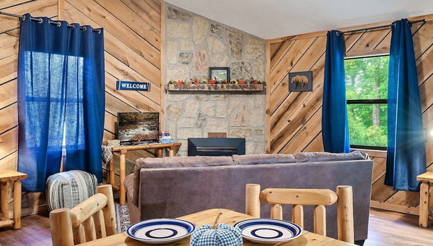 Views Pigeon Forge Gatlinburg Hot tub Firepit Pets - Foto 4, Habitación