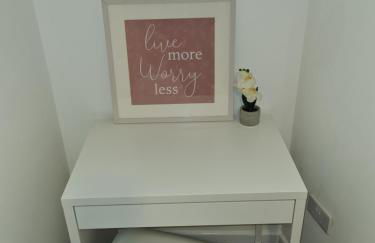 Superb modern flat in Northampton, parking &EV - Photo 17