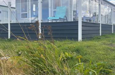 The Lodge - Dog-Friendly Sea View Lodge - Pool available for Long Stays - Foto 8