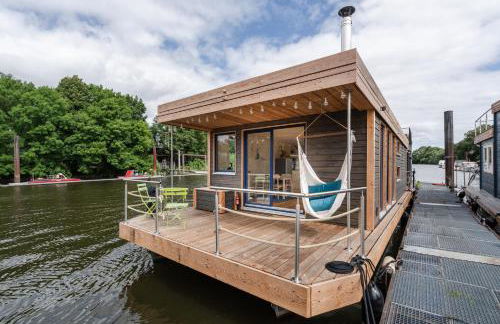 Hausboot AHOI hochwertiges Hausboote mit großer Terrasse und Kamin - Foto 1