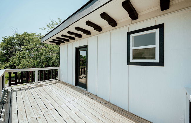 Cozy 6BR Home Near Plaza Dist -sleeps 15 - Photo 67