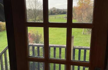 Private Countryside Annexe with Exclusive Wood Burner, Outdoor Hot Shower & Views - Foto 24