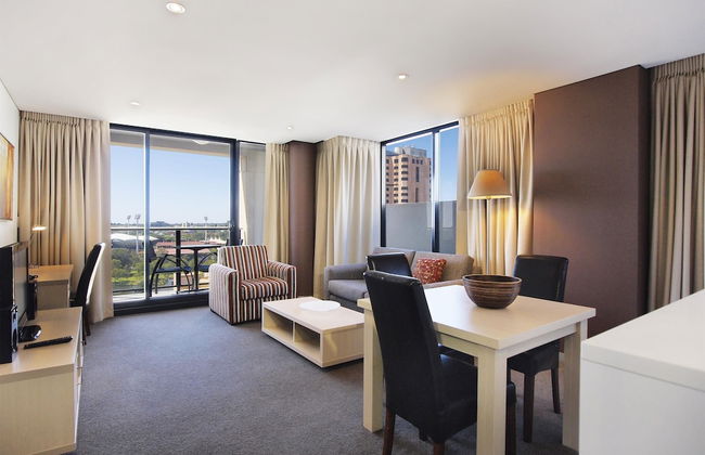 Oaks Adelaide Horizons Suites - Foto 28