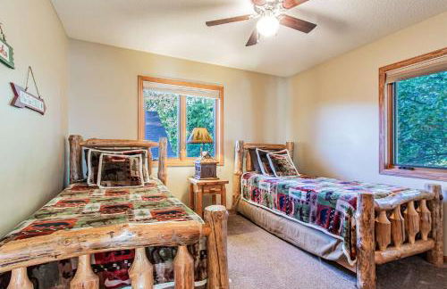 Dog Friendly Leech Lake Home w Perfect Beach Garage Boat Lift - Foto 48