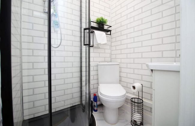 Modern 2 Bedroom Flat in Robert st, Swansea - Foto 9