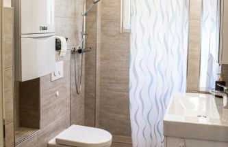 RK79 Ferienwohnung mit 4 Zimmer, Garten und Pool nähe Klinikum U-Bahn & S-Bahn zum Messegelände Nürnberg - Foto 17