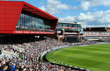 Luxury 2 Bed Apartment, Sleeps 6 with Sofa bed, Close to Sale Town & Tram Station - Photo 24