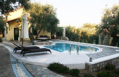Tranquil Haven with Private Pool - Foto 17