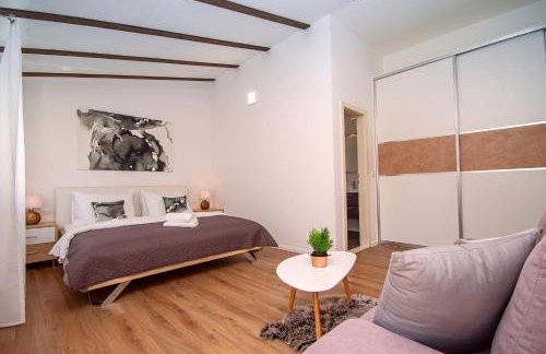 VILLA STOZAK, private heated pool, cinema room and sauna, 7 km from beach - Photo 17